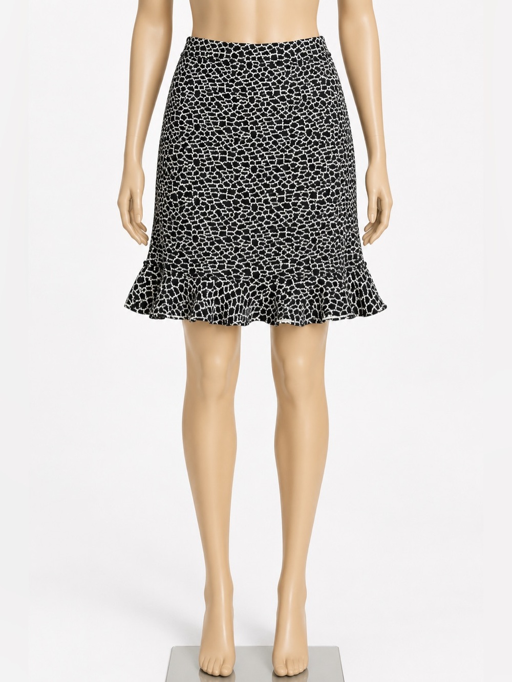 St. John Collection Marie Gray Black & White Patterned Ruffle Hem Skirt Size 12